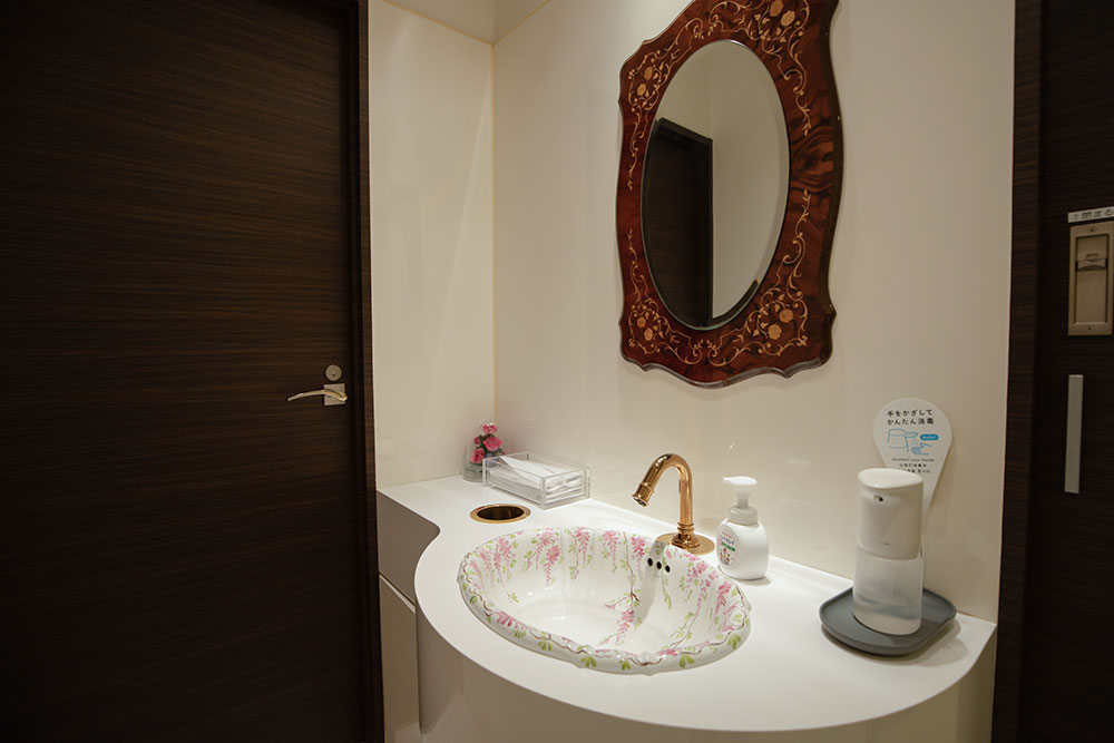 パウダールーム